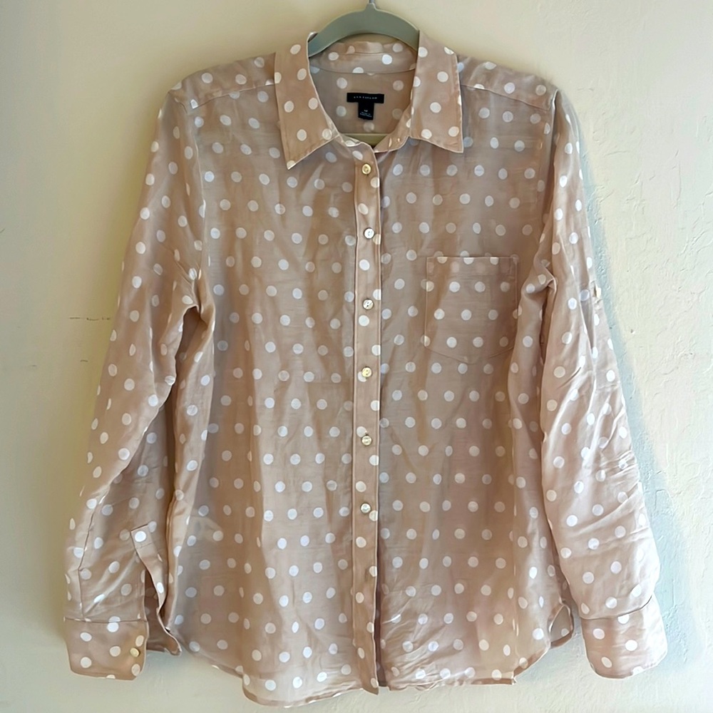 Ann Taylor -light weights spring/summer shirt